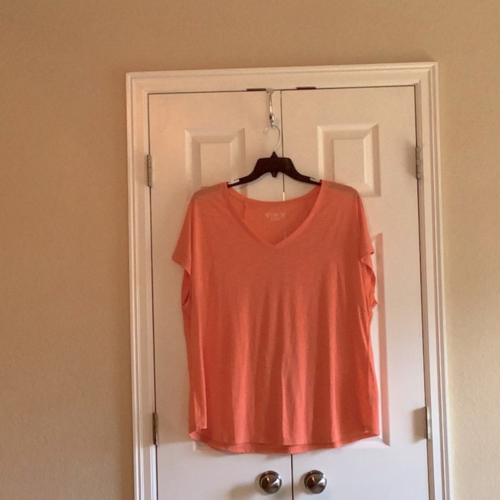 Plus size top by Cato….size 22/24